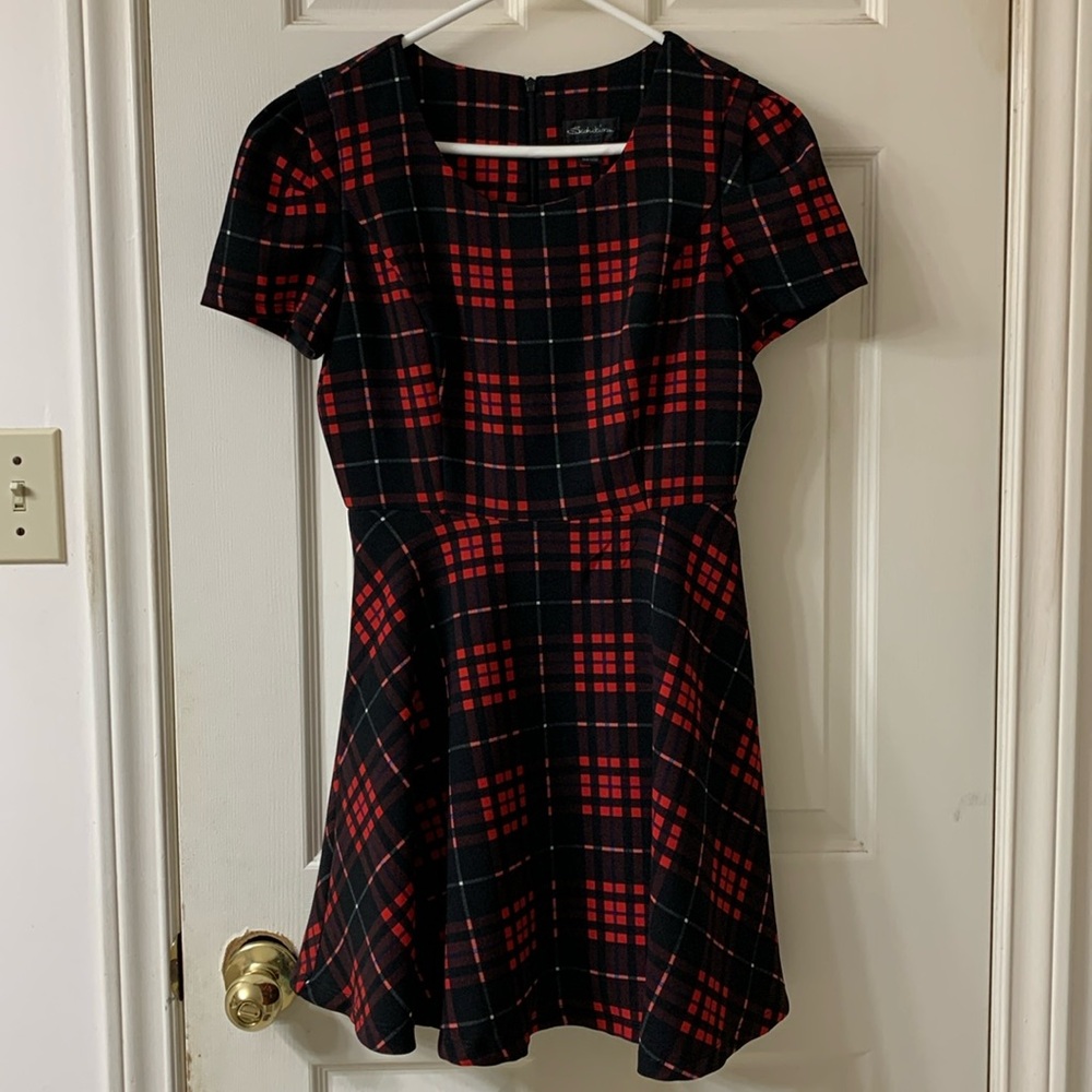 🌷3 for $25🌷Seductions, US S, Red & Black Plaid Short Sleeve Fit & Flare Dress